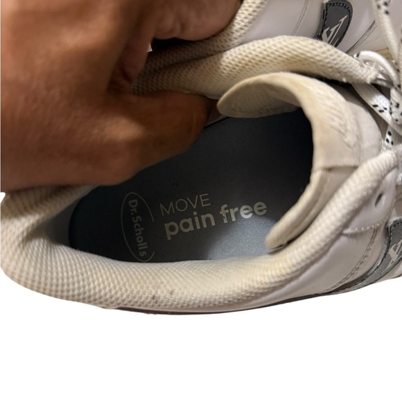 Nike Custom Black and white Sneakers - Picture 9 of 16